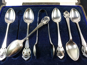 Vintage Art Deco Teaspoon Set with Sugar Tongs 6 Teaspoons in Original Presentation Box 1920's Original Sheffield Silver Plated