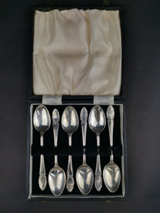 Vintage Silver Plated Tea Spoons Teaspoon Set of 6 in Original Presentation Box Lined with Velvet and Satin 1920's - 1930's