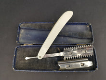 Load image into Gallery viewer, Vintage Straight Razor in Original Box Fitted Case Made in England
