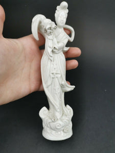 Antique Guanyin de Chine Geisha Lady Statue Figurine Chinese Sculpture Signed 19cm Medium