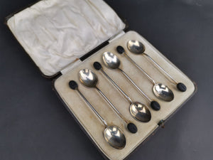 Vintage Teaspoons Set of 6 Demitasse Coffee Bean Spoons Sterling Silver and Guilloche Enamel in Original Fitted Presentation Case Art Deco
